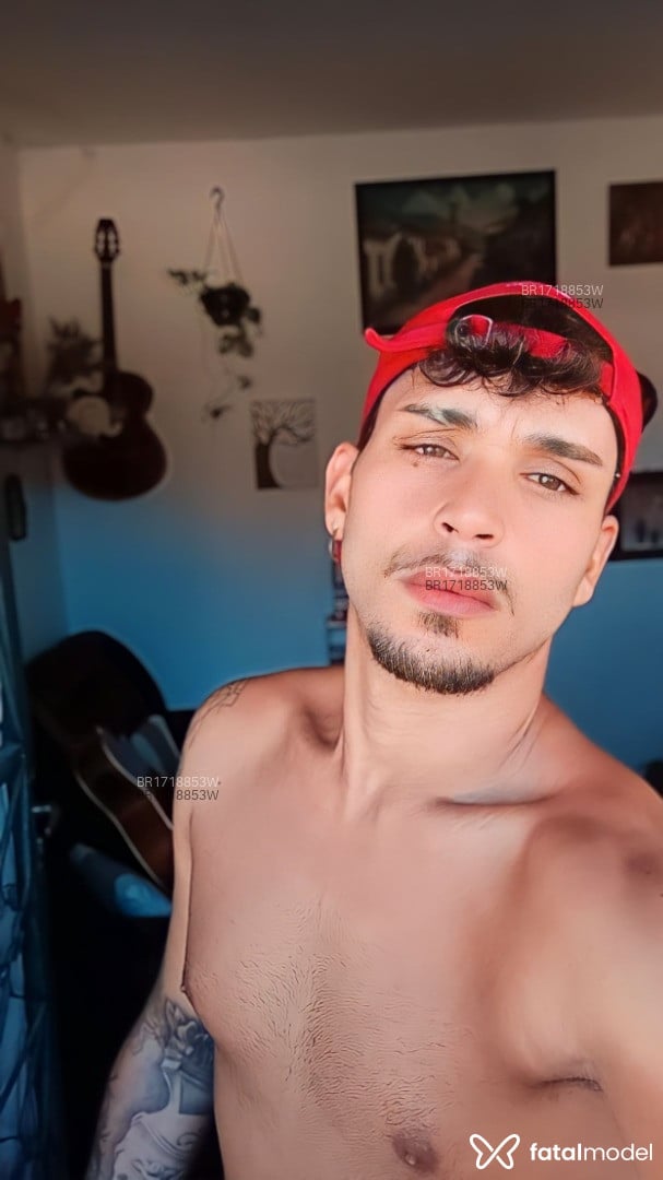 Acompanhante homem morena (o) de olhos castanhos - Nando Acompanhante homem morena (o) de olhos castanhos - Nando