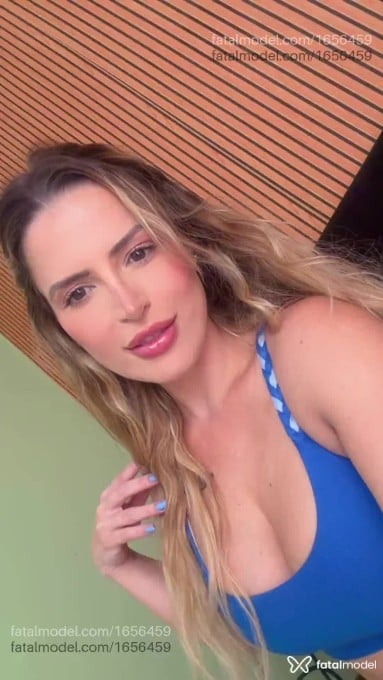 Acompanhante mulher loira (o) de olhos mel em Araras - Júlia