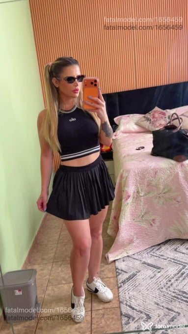 Acompanhante mulher loira (o) de olhos mel em Araras - Júlia