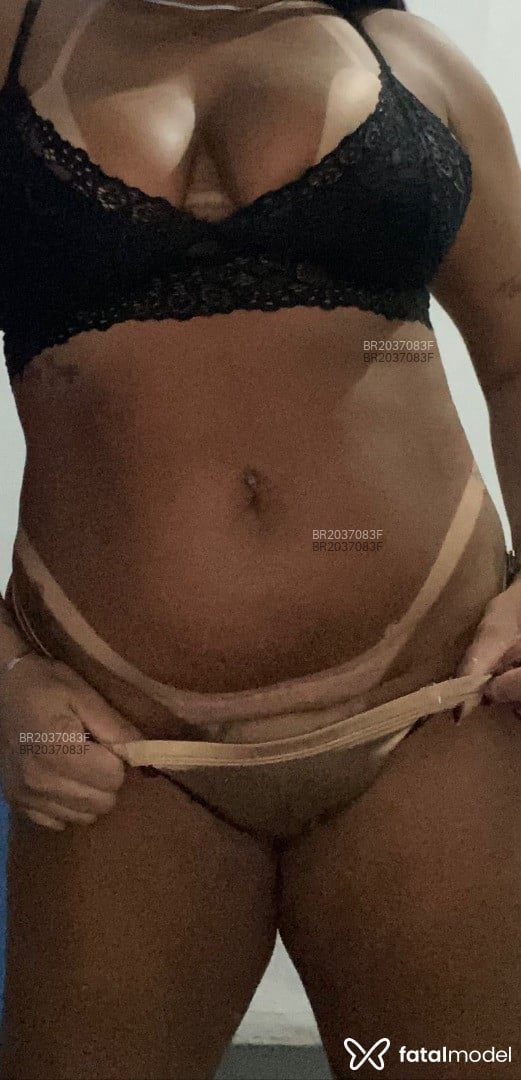 Acompanhante mulher morena (o) de olhos castanhos em Rio de Janeiro - Karol