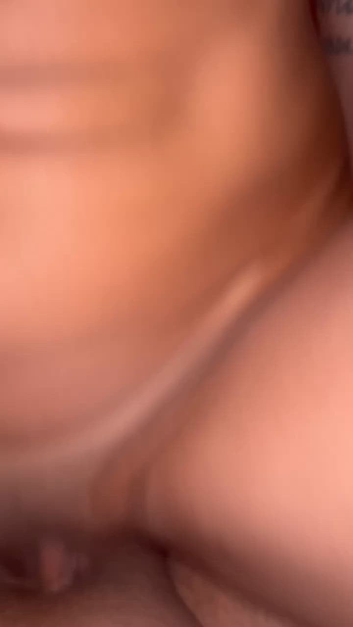 Acompanhante mulher morena (o) de olhos pretos - Lily