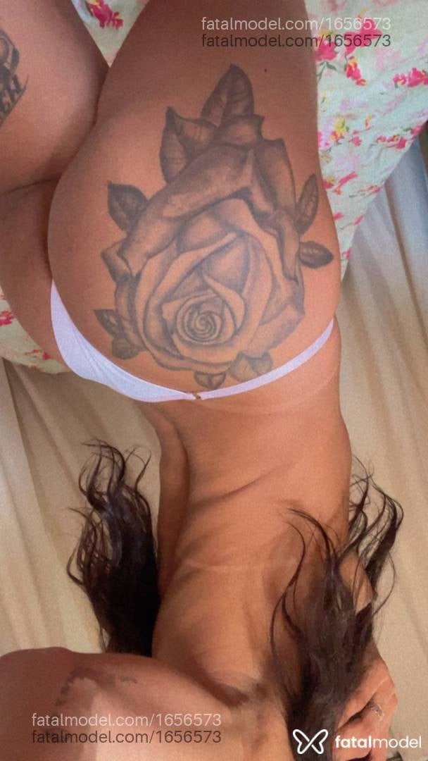 Acompanhante mulher morena (o) de olhos pretos em Uberlândia - Lily