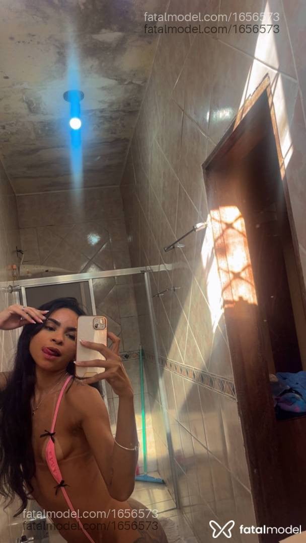 Acompanhante mulher morena (o) de olhos pretos em Uberlândia - Lily