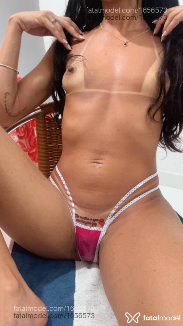 Acompanhante mulher morena (o) de olhos pretos em Uberlândia - Lily