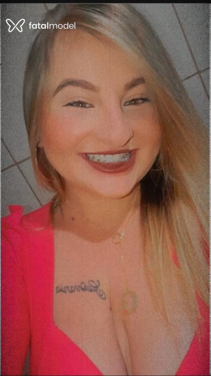 Acompanhante mulher loira (o) de olhos verdes - Jhennifer