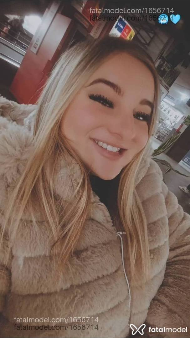 Acompanhante mulher loira (o) de olhos verdes - Jhennifer