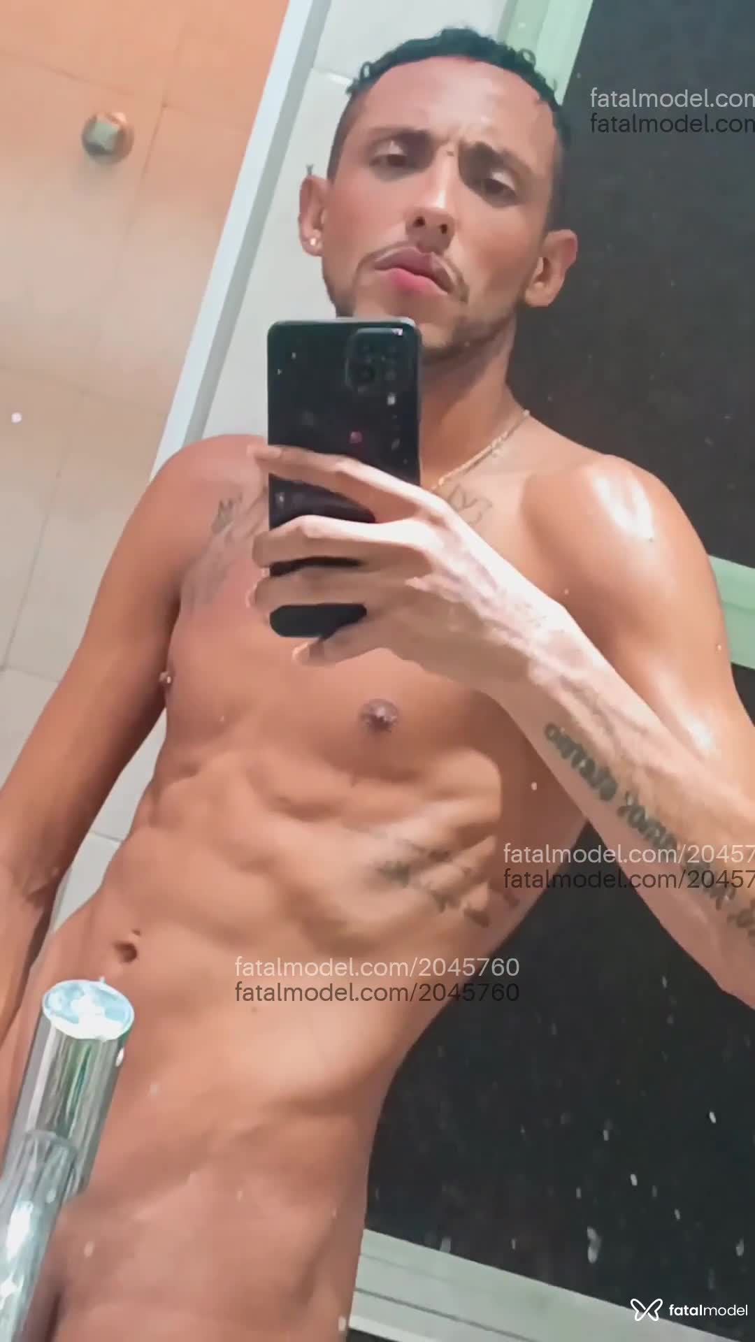 Acompanhante homem com cabelo castanho de olhos castanhos em Rio de Janeiro - Erick