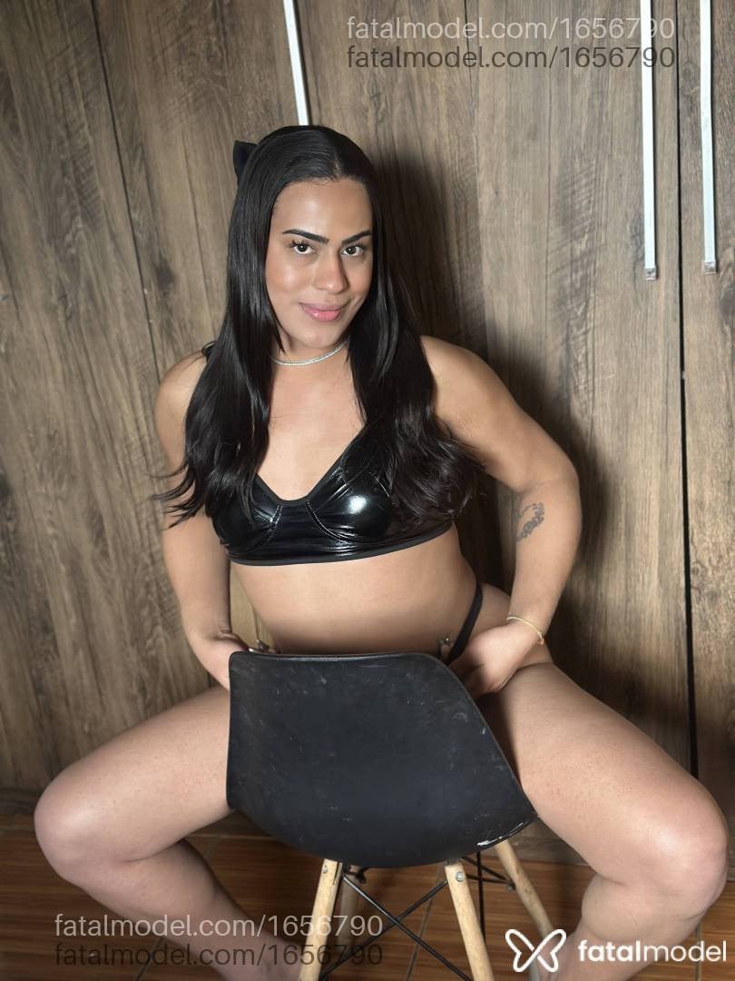 Acompanhante mulher trans morena (o) de olhos castanhos em Três Corações Acompanhante mulher trans morena (o) de olhos castanhos em Três Corações - Josie