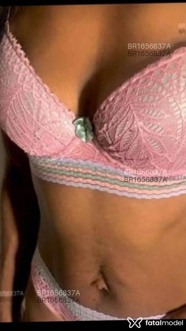 Acompanhante mulher morena (o) de olhos castanhos em Passos Acompanhante mulher morena (o) de olhos castanhos em Passos - Mel Piantino