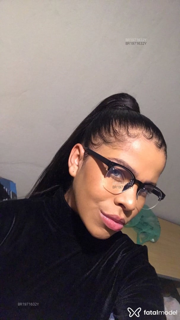 Acompanhante mulher morena (o) de olhos azuis em Itajubá Acompanhante mulher morena (o) de olhos azuis em Itajubá - Eduarda