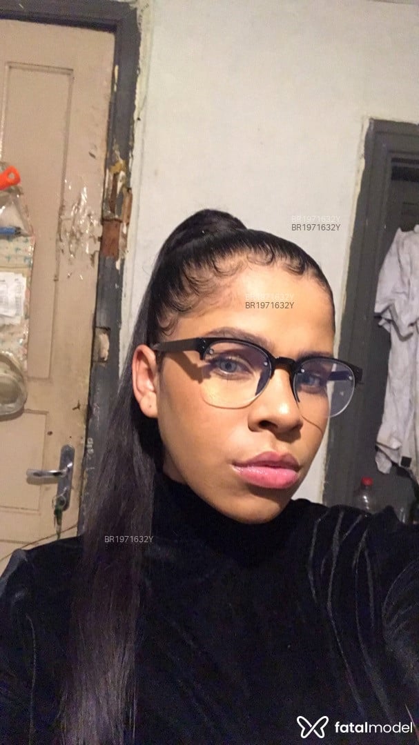 Acompanhante mulher morena (o) de olhos azuis em Itajubá Acompanhante mulher morena (o) de olhos azuis em Itajubá - Eduarda