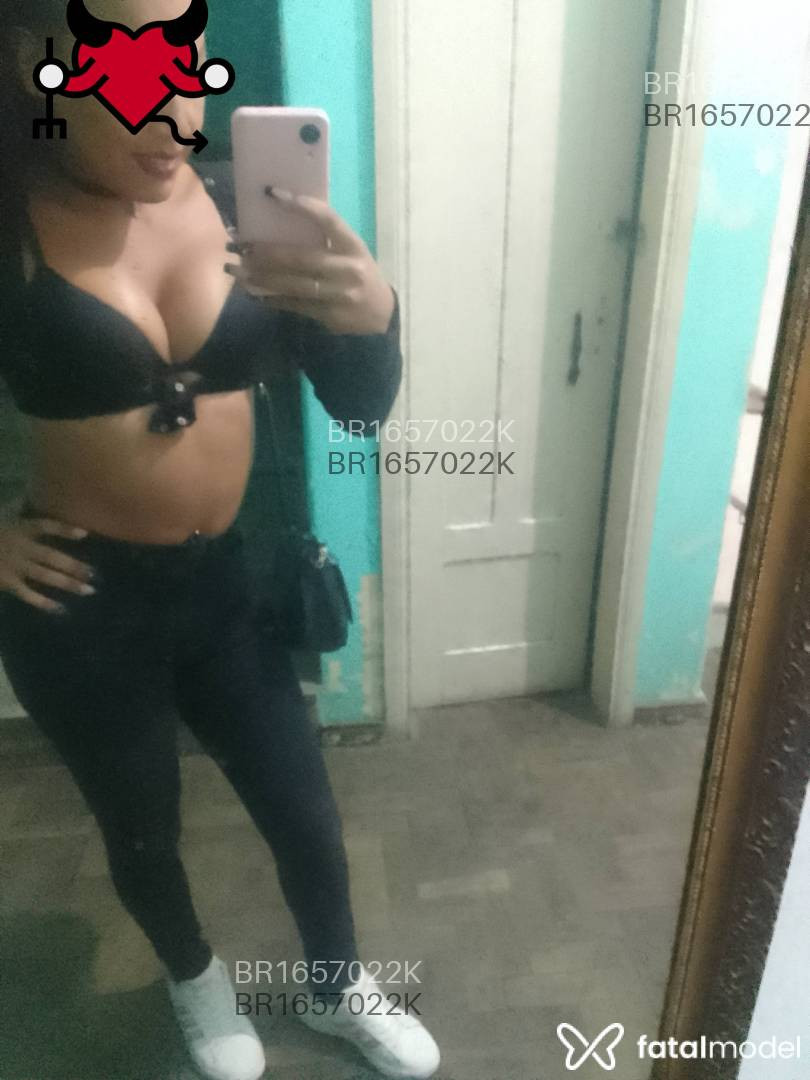 Acompanhante homem trans morena (o) de olhos verdes em Virtual - Pricilinha