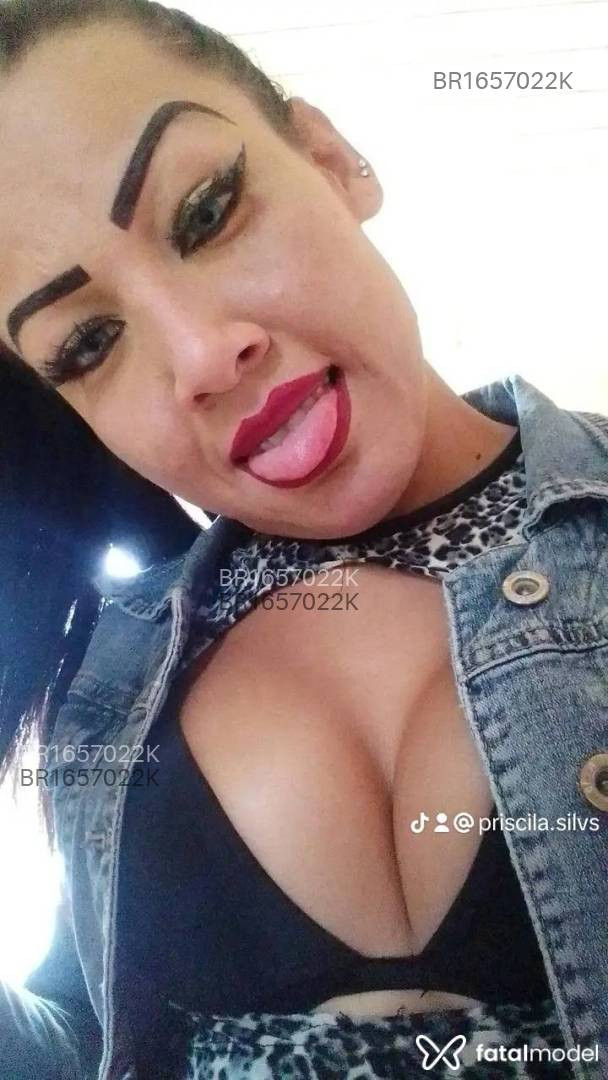 Acompanhante homem trans morena (o) de olhos verdes em Virtual - Pricilinha