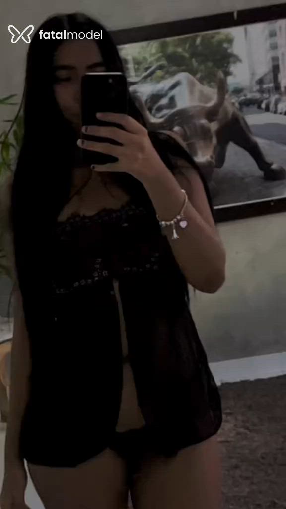Acompanhante mulher morena (o) de olhos castanhos - Lara Sampaio