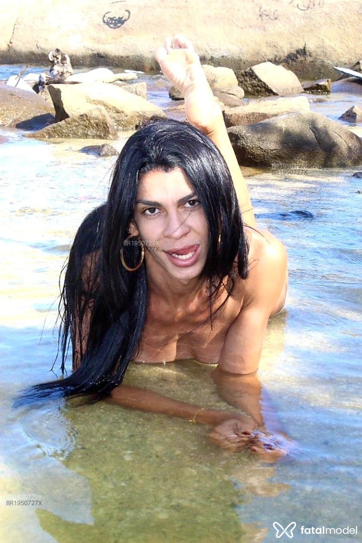 Acompanhante mulher trans morena (o) de olhos castanhos em Belo Horizonte - Lidia Abadom