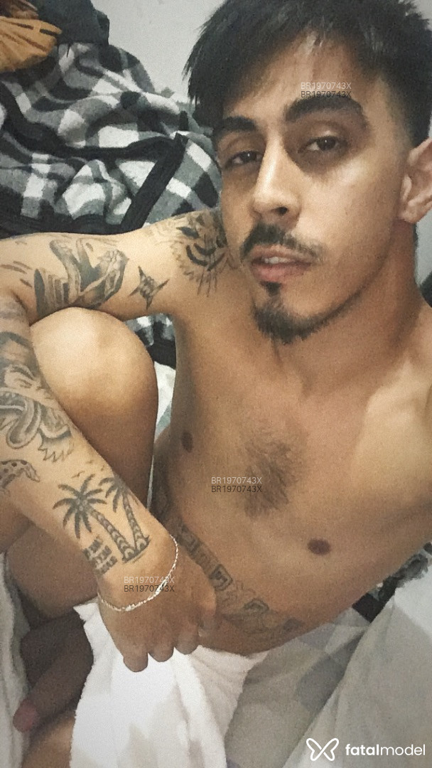 Acompanhante homem morena (o) de olhos castanhos em Virtual - Felipe