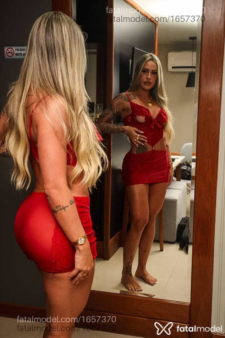 Acompanhante mulher loira (o) de olhos verdes - Yara Mel