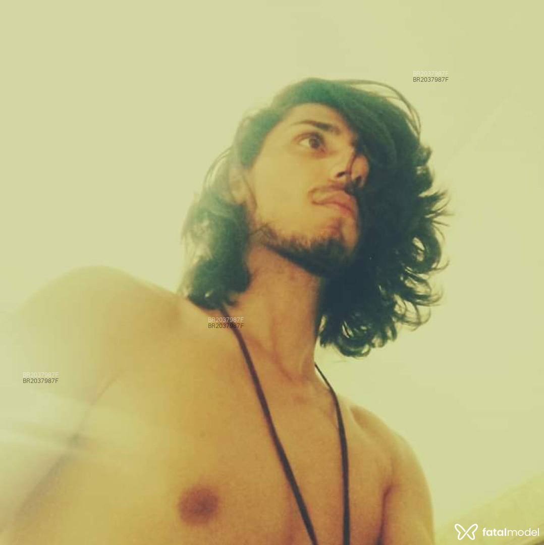 Acompanhante homem com cabelo castanho de olhos castanhos em Rio de Janeiro - Morenoserenomx