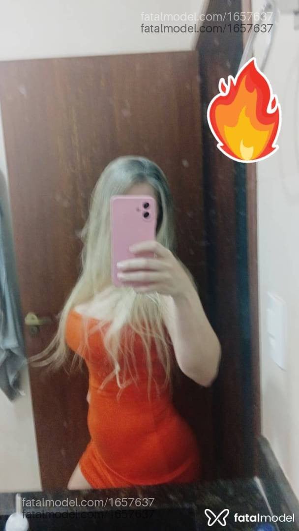 Acompanhante mulher loira (o) de olhos castanhos - Aline Fisher