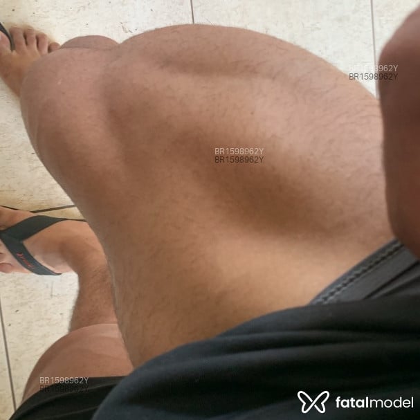 Acompanhante homem morena (o) de olhos castanhos em Maringá - Ricardo Junior