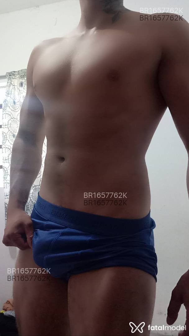 Acompanhante homem com cabelo castanho de olhos castanhos em Rio Negrinho Acompanhante homem com cabelo castanho de olhos castanhos em Rio Negrinho - Novinhofatal