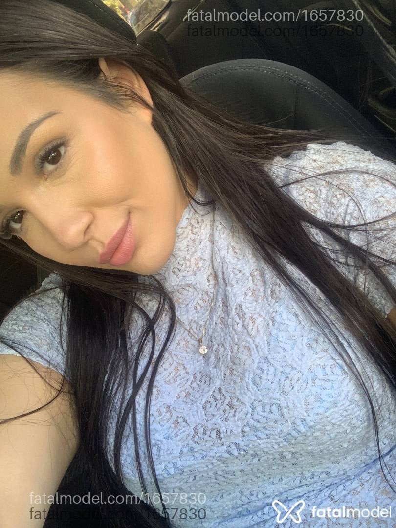 Acompanhante mulher com cabelo castanho de olhos castanhos - Raquel Müller