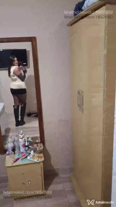 Acompanhante mulher trans com cabelo castanho de olhos castanhos em Alfenas - Kelly ribeiro