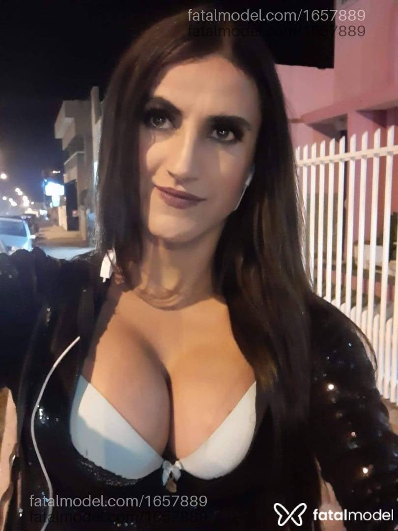 Acompanhante mulher trans com cabelo castanho de olhos castanhos em Alfenas Acompanhante mulher trans com cabelo castanho de olhos castanhos em Alfenas - Kelly ribeiro