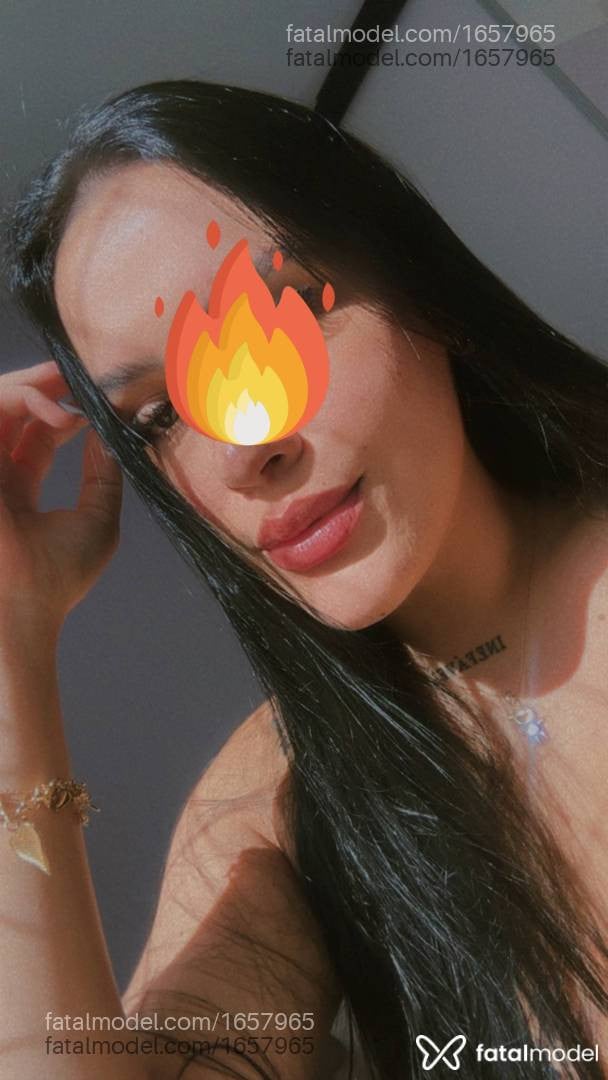 Acompanhante mulher morena (o) de olhos pretos - Laura Figueredo Acompanhante mulher morena (o) de olhos pretos - Laura Figueredo