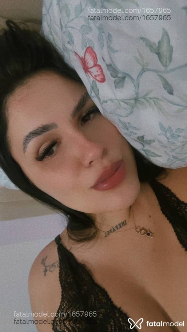 Acompanhante mulher morena (o) de olhos pretos - Laura Figueredo