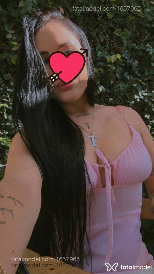Acompanhante mulher morena (o) de olhos pretos - Laura Figueredo Acompanhante mulher morena (o) de olhos pretos - Laura Figueredo