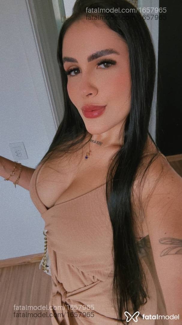 Acompanhante mulher morena (o) de olhos pretos - Laura Figueredo
