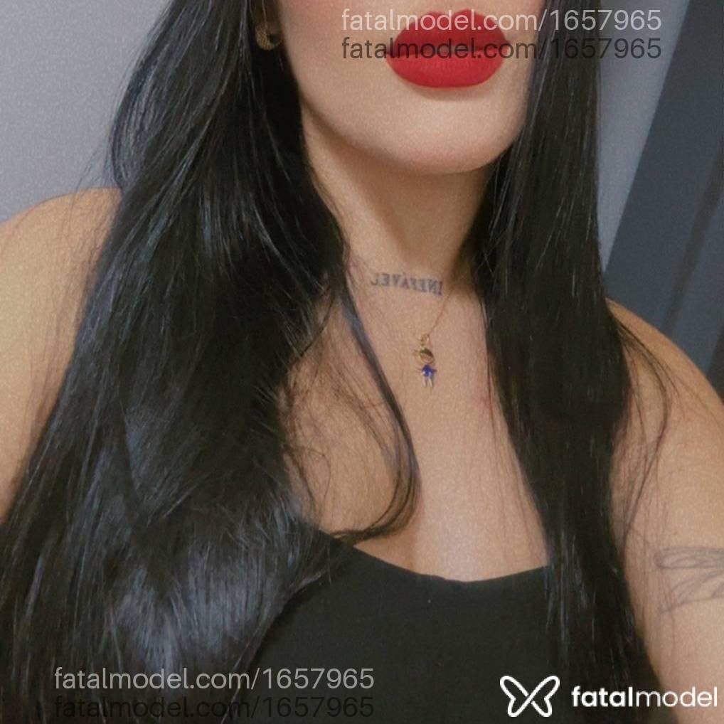 Acompanhante mulher morena (o) de olhos pretos - Laura Figueredo