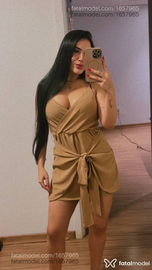 Acompanhante mulher morena (o) de olhos pretos - Laura Figueredo