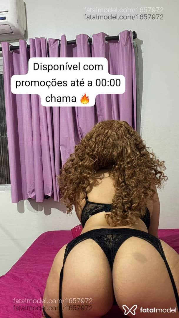 Acompanhante mulher com cabelo castanho de olhos castanhos - Paola