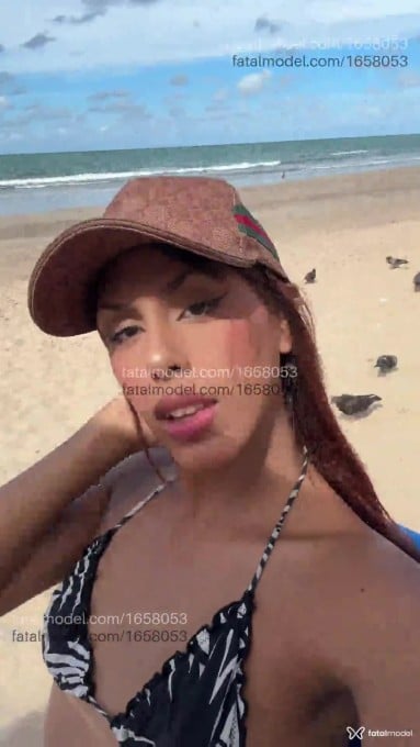 Acompanhante mulher trans ruiva (o) de olhos castanhos em Recife - alicy