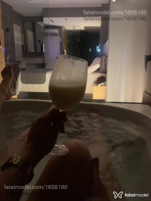Acompanhante mulher com cabelo castanho de olhos castanhos em Blumenau - Eloisa