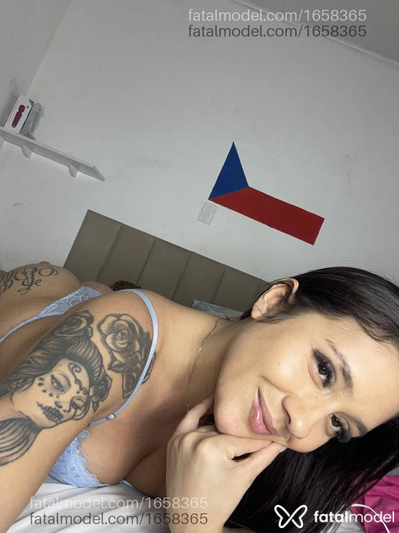 Acompanhante mulher com cabelo castanho de olhos castanhos em São José - Larissa Bianchi
