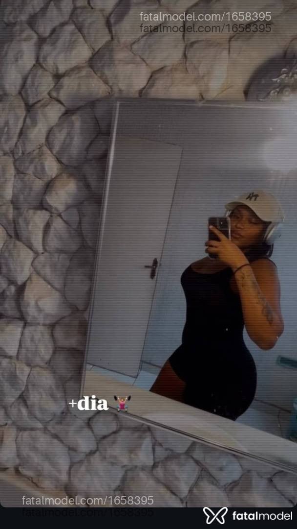 Acompanhante mulher morena (o) de olhos pretos - Priscila