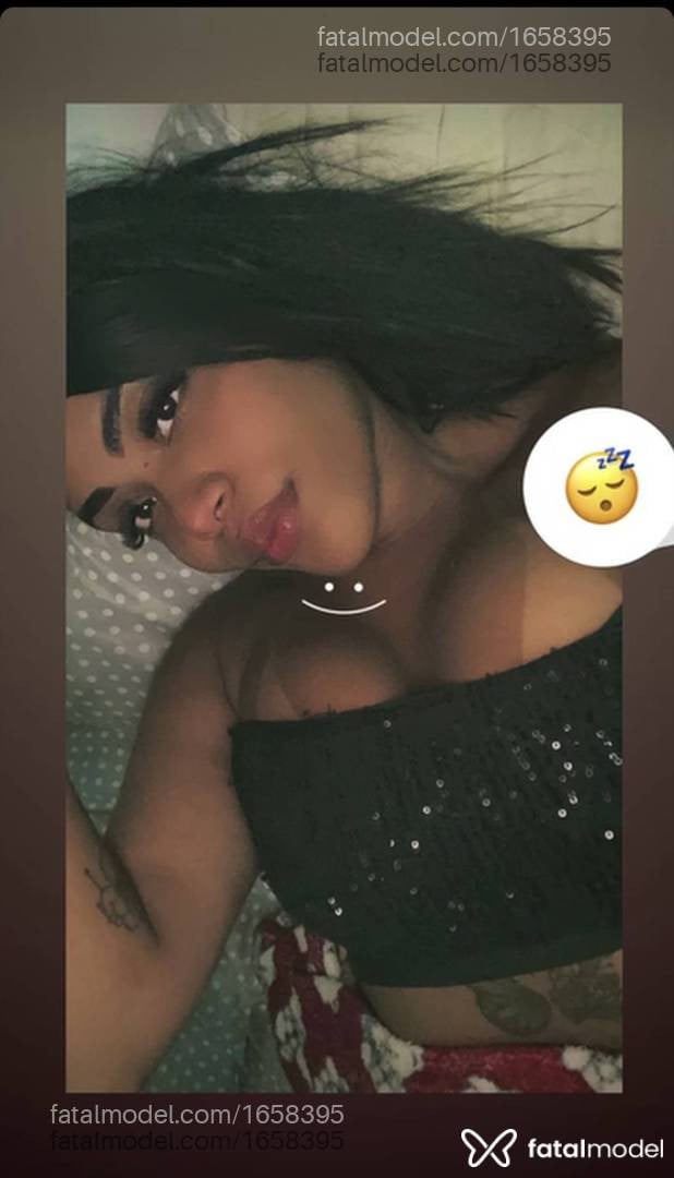 Acompanhante mulher morena (o) de olhos pretos - Priscila