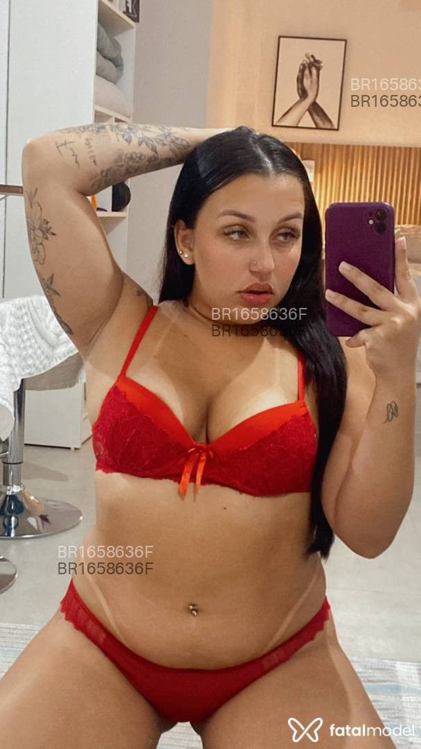Acompanhante mulher morena (o) de olhos azuis em Ponta Grossa - Monique