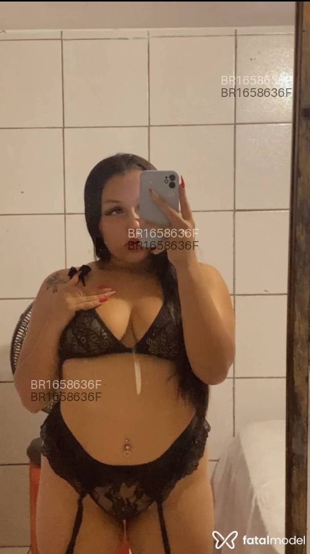 Acompanhante mulher morena (o) de olhos azuis em Ponta Grossa - Monique