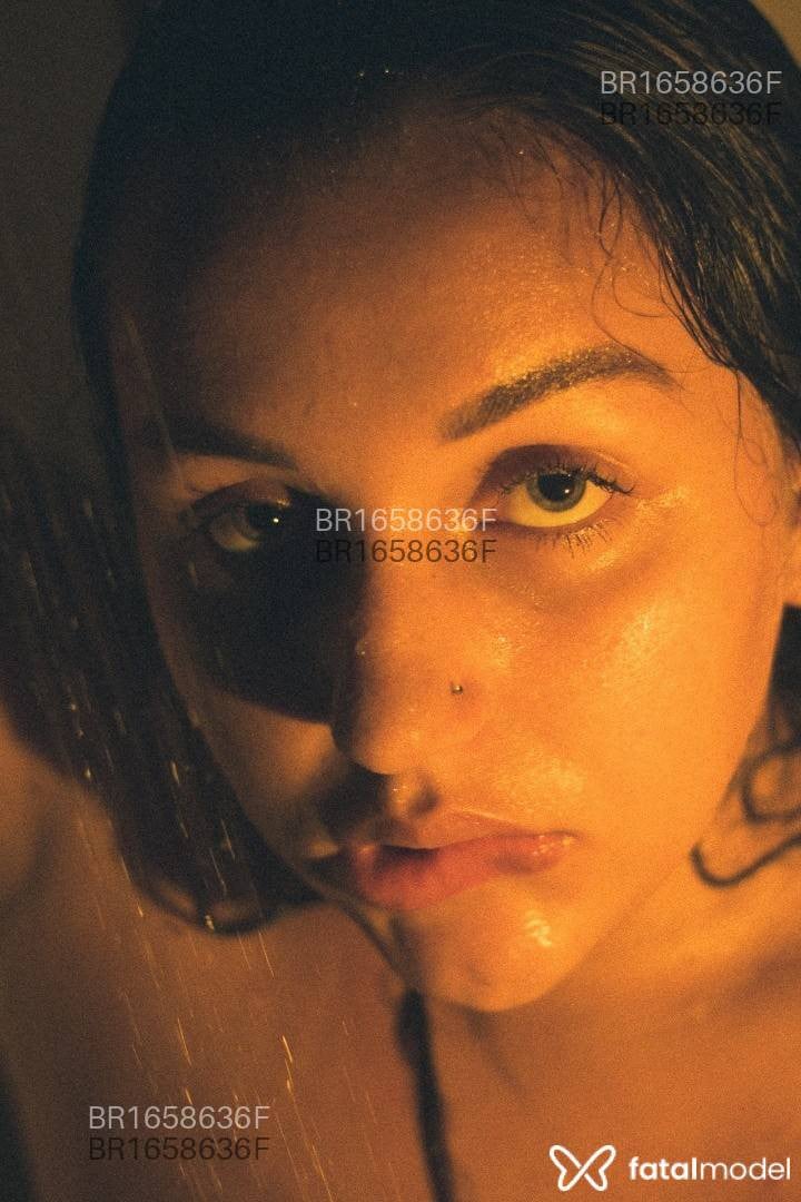 Acompanhante mulher morena (o) de olhos azuis em Ponta Grossa - Monique