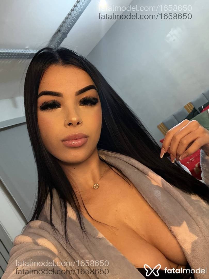 Acompanhante mulher morena (o) de olhos castanhos - Eduarda Andrade