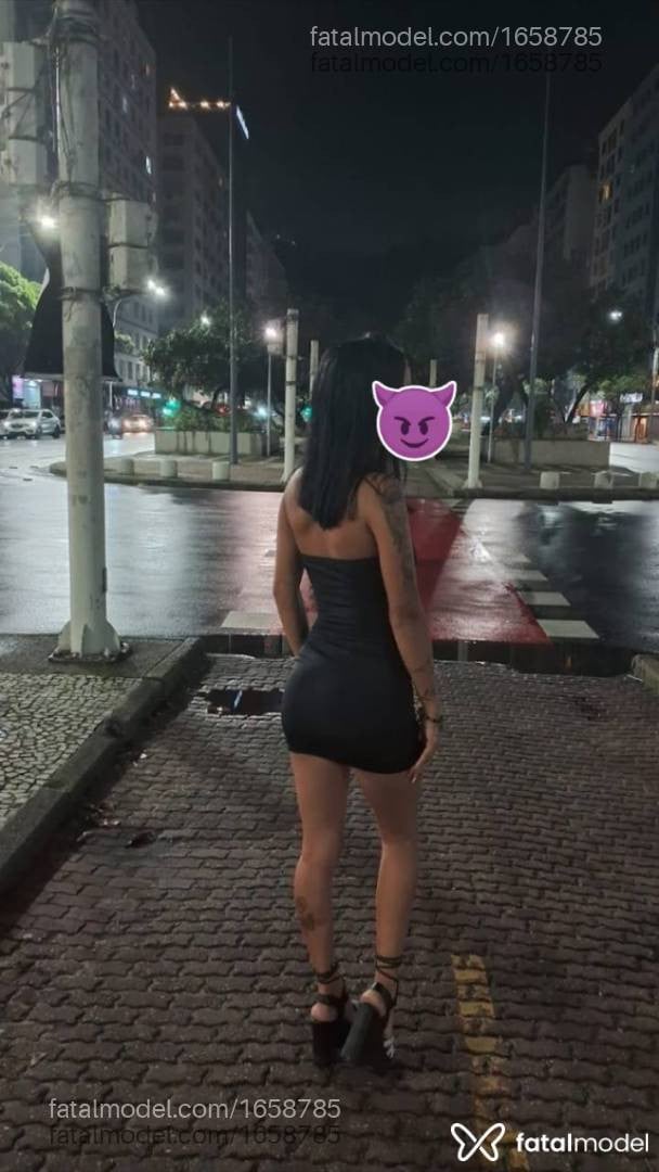 Acompanhante mulher com cabelo castanho de olhos castanhos em Rio das Ostras - Sarita