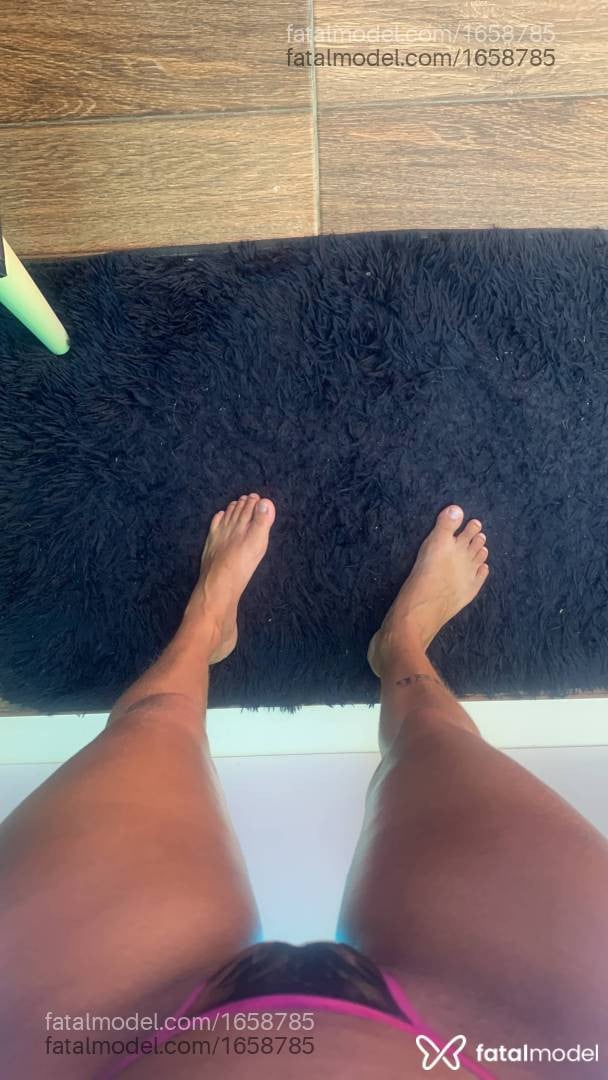 Acompanhante mulher com cabelo castanho de olhos castanhos - Sarita