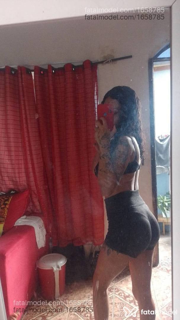 Acompanhante mulher com cabelo castanho de olhos castanhos em Rio das Ostras - Sarita