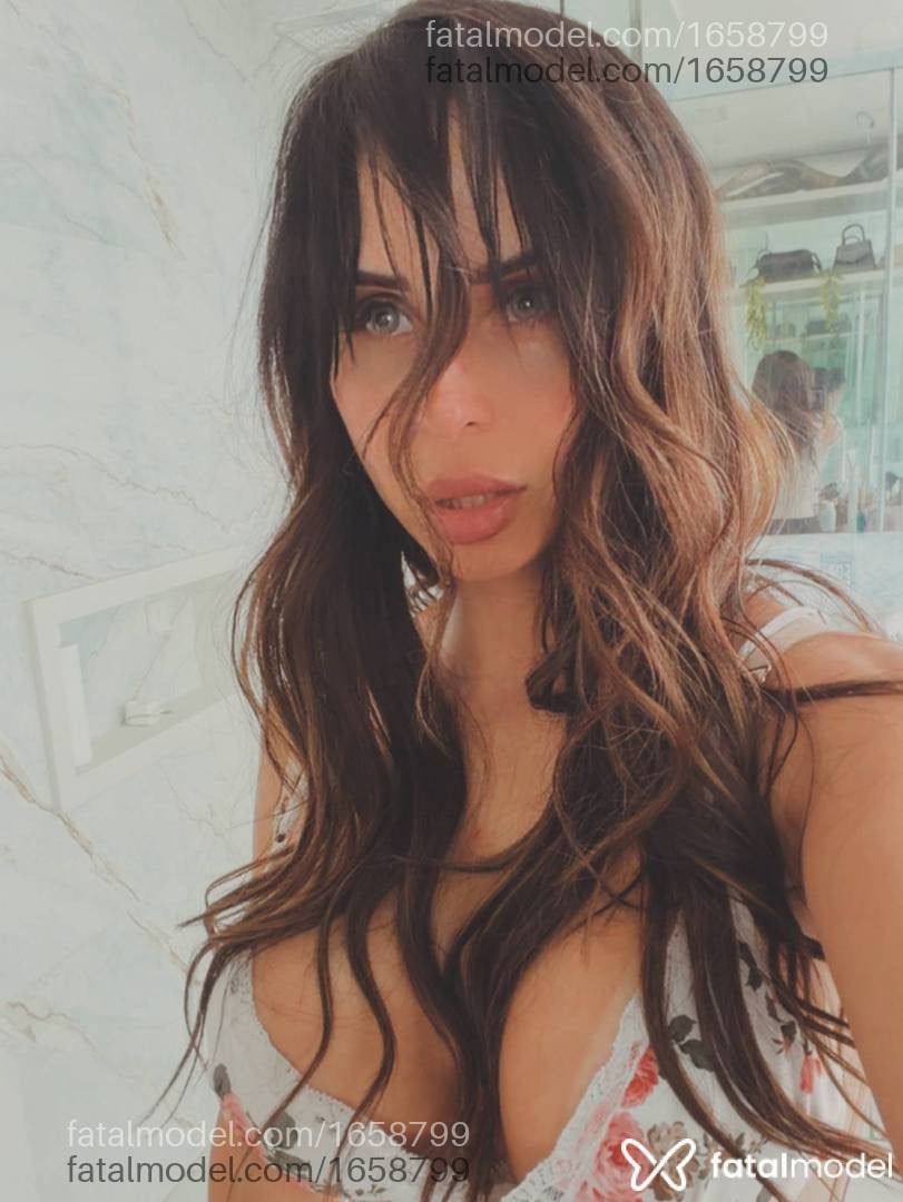 Acompanhante mulher com cabelo castanho de olhos verdes em Osasco Acompanhante mulher com cabelo castanho de olhos verdes em Osasco - Kalena