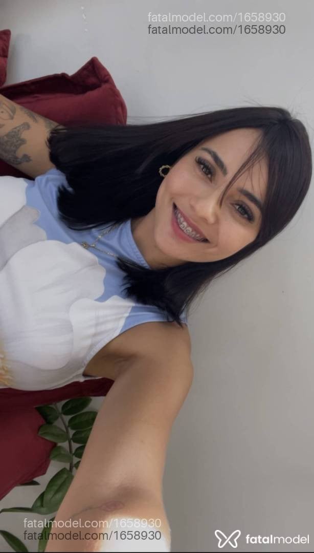 Acompanhante mulher com cabelo castanho de olhos pretos em Rolim de Moura - Ana