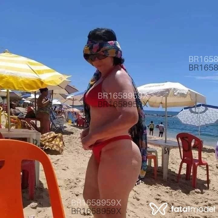 Acompanhante mulher morena (o) de olhos castanhos em Salvador - Lya Salvador
